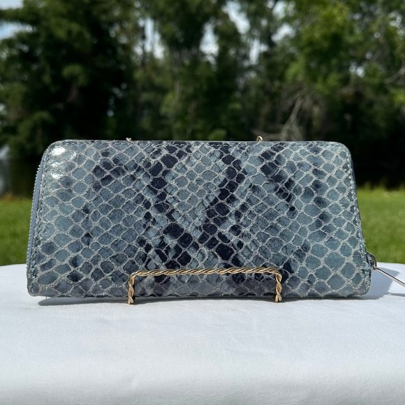 MICHAEL Michael Kors Jet Set Blue & Black Python Snake Large Zip Around Wallet - Picture 2 of 12